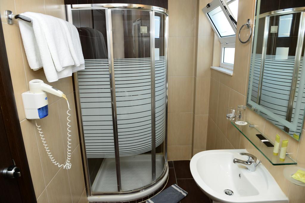 Ionion Hotel Kyparissia Zimmer foto